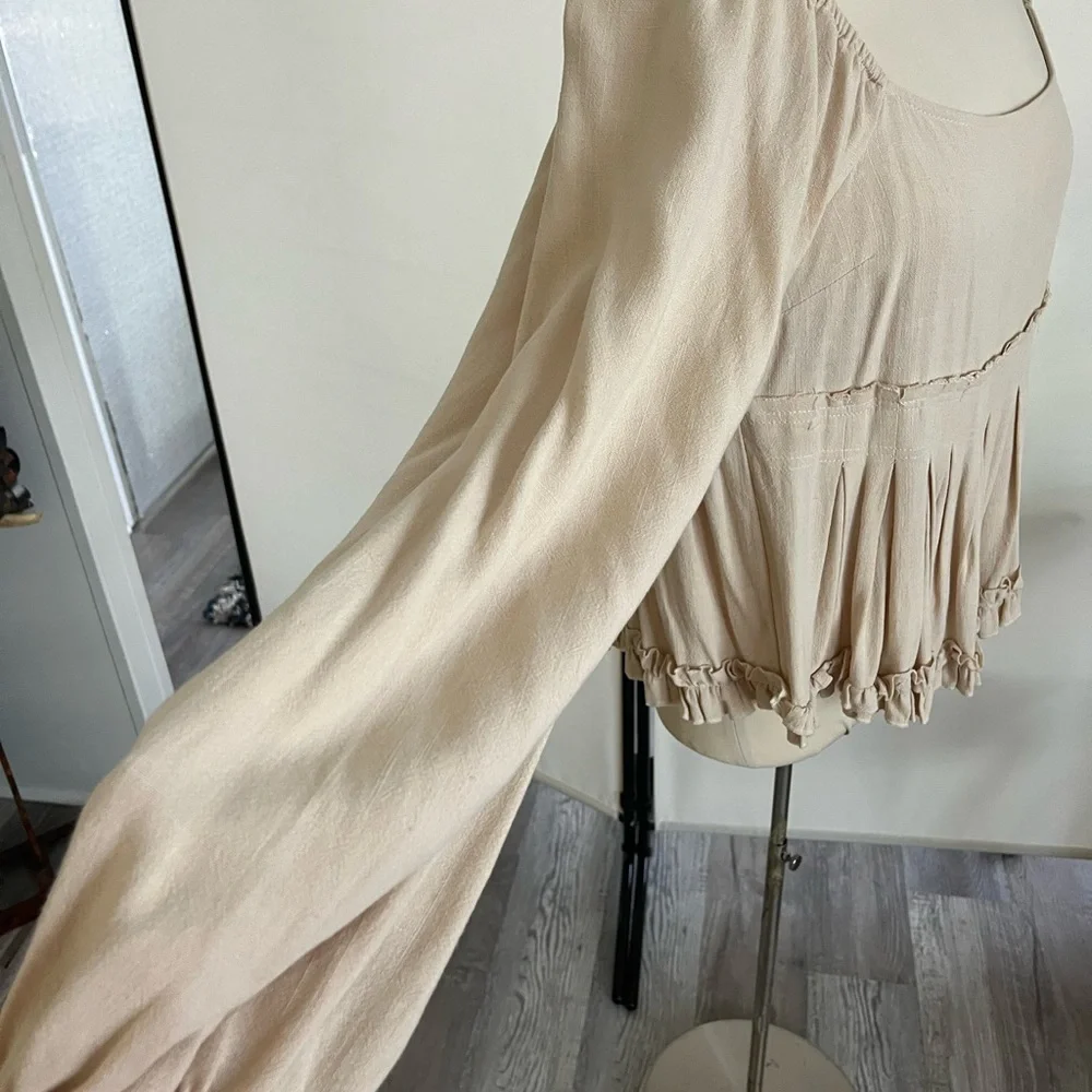 Unique top - Picture 5 of 5